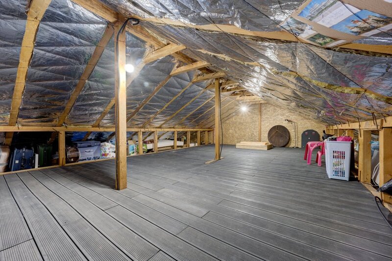 Berceni, Fluturilor, casa 5 camere, 155 mp total, lot 320 mp.