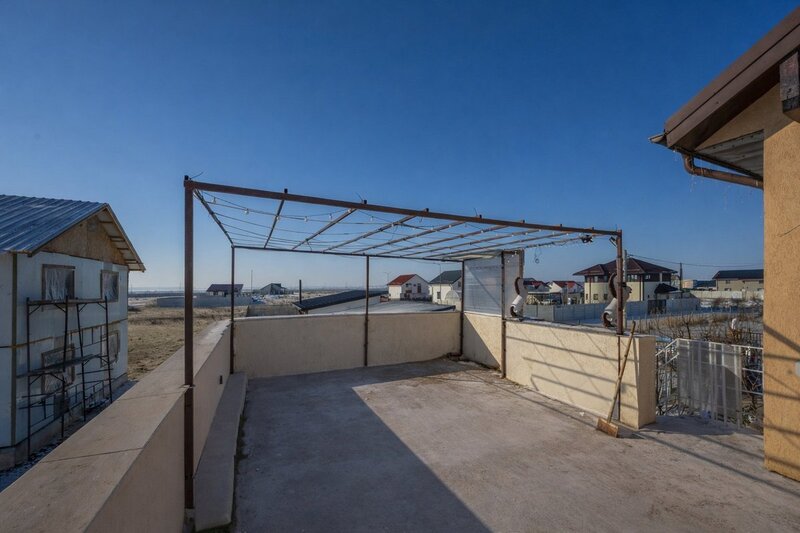 Berceni, Fluturilor, casa 5 camere, 155 mp total, lot 320 mp.